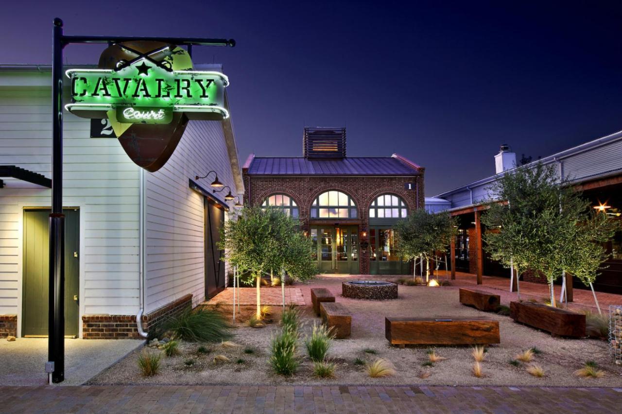 Cavalry Court, By Valencia Hotel Collection College Station Dış mekan fotoğraf