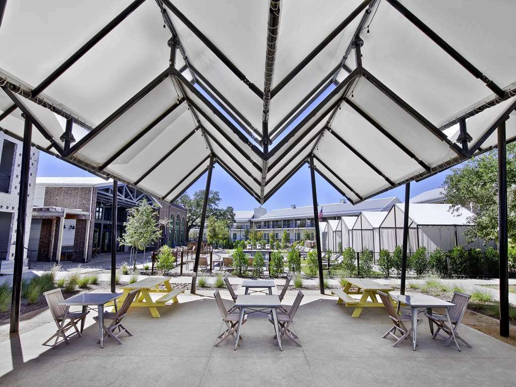 Cavalry Court, By Valencia Hotel Collection College Station Konforlar fotoğraf